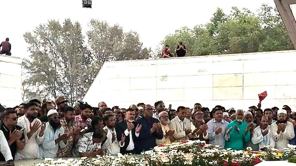জিয়া পরিবারের কবর জিয়ারত করলেন ঢাকার দুই সিটির প্রশাসক