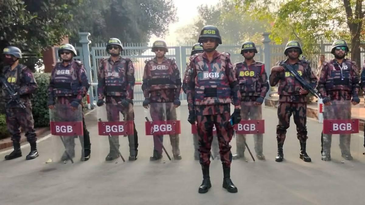 সংসদ এলাকায় টহলে ১২ প্লাটুন বিজিবি মোতায়েন
