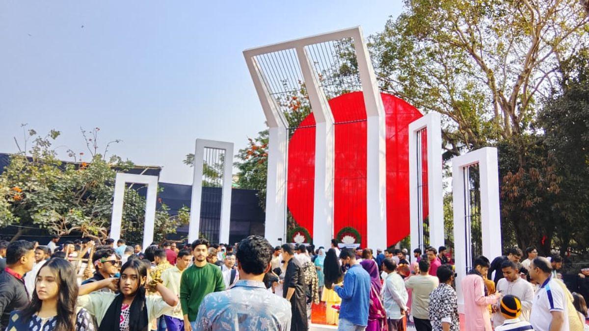 দিনভর মুখরিত কেন্দ্রীয় শহীদ মিনার