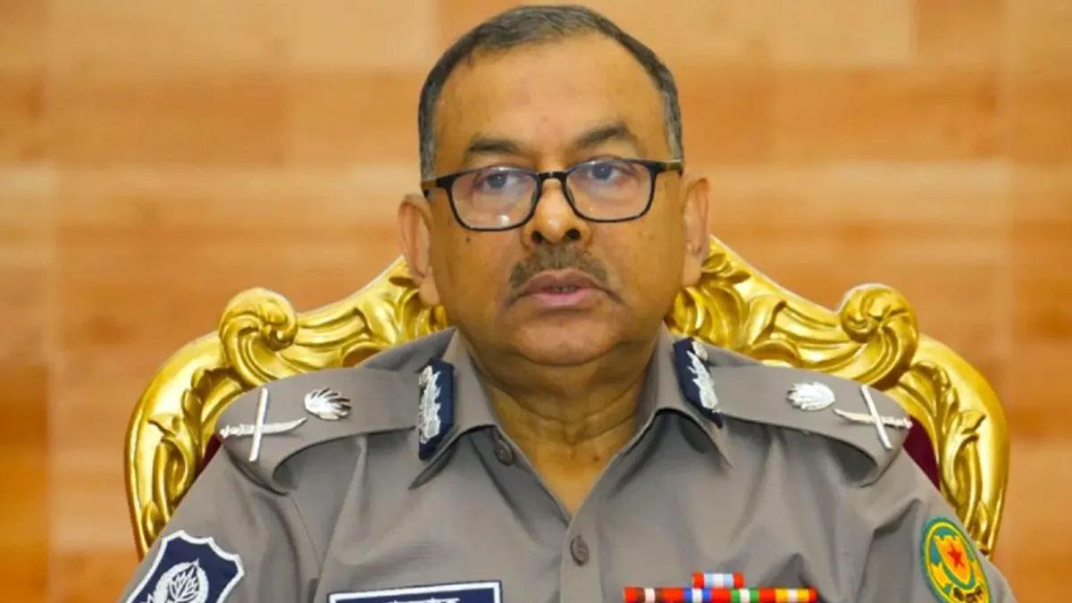পদ ছাড়ছেন ডিএমপি কমিশনার সাজ্জাত আলী