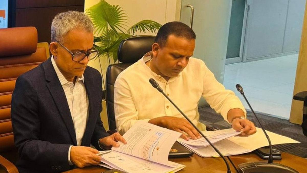 এবার ঈদে যাত্রায় স্বস্তি ফেরানো হবে: সড়ক পরিবহন মন্ত্রী