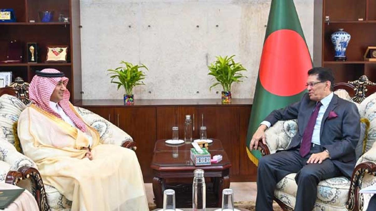 পররাষ্ট্রমন্ত্রী ও প্রতিমন্ত্রীর সঙ্গে সৌদি রাষ্ট্রদূতের সাক্ষাৎ