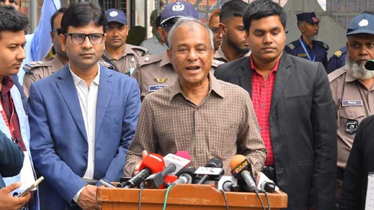 অবাধ ও সুষ্ঠু নির্বাচনে গণমাধ্যমের ভূমিকা গুরুত্বপূর্ণ: স্বরাষ্ট্র উপদেষ্টা
