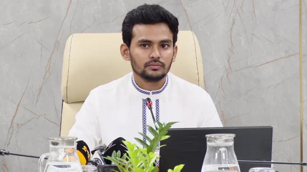 দুদকে দুর্নীতির অভিযোগ নিয়ে যা বললেন আসিফ মাহমুদ