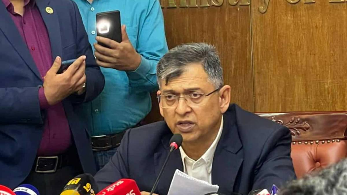 পুলিশে ২ হাজার ৭শ কনস্টেবল নিয়োগ হবে: স্বরাষ্ট্রমন্ত্রী