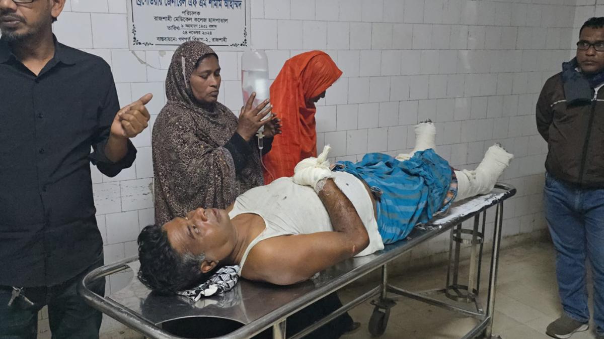 রাজশাহীর চারঘাটে বিএনপি কর্মীর হাত-পা কুপিয়ে জখম