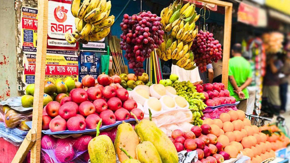 রমজানে লাগামহীন বাজার, বিপাকে সাধারণ মানুষ