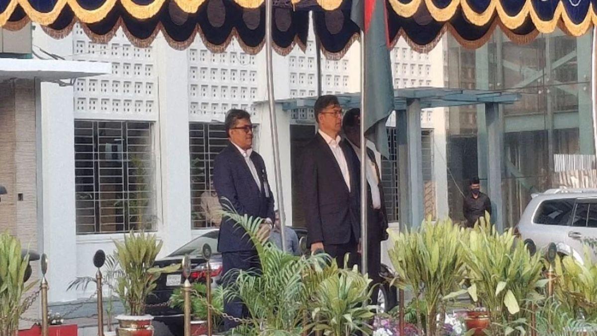 নতুন স্বরাষ্ট্রমন্ত্রীকে গার্ড অব অনার