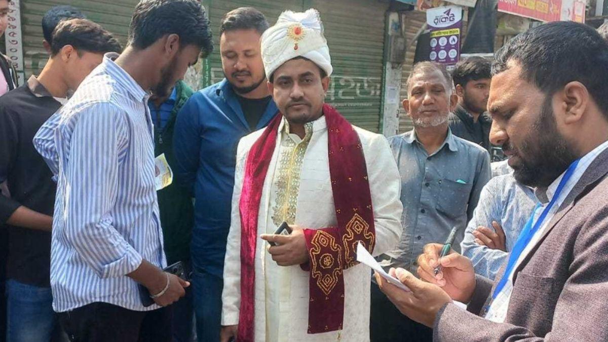 বিয়ে করতে যাওয়ার আগে ভোট দিতে এলেন বর
