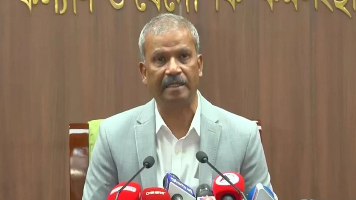 বিজয়ীদের দায়িত্ব সংস্কার অব্যাহত রাখা: আসিফ নজরুল