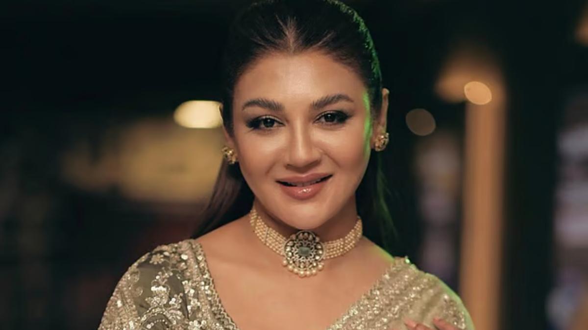 আমি দেখতে আমার বাবার মতো হয়ে যাচ্ছি: জয়া