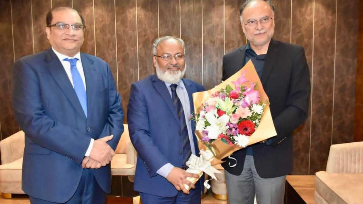 শপথ অনুষ্ঠানে যোগ দিতে ঢাকায় পৌঁছেছেন পাকিস্তানের মন্ত্রী