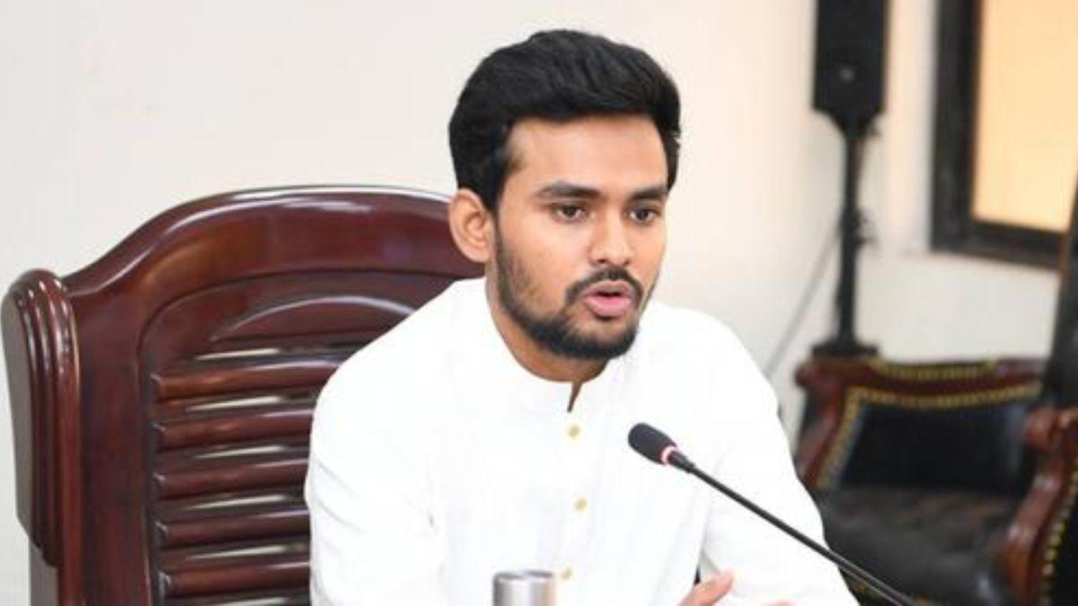 নেতাদের টাকা উদ্ধারের নামে ব্যক্তি স্বাধীনতায় হস্তক্ষেপ চলছে: আসিফ মাহমুদ