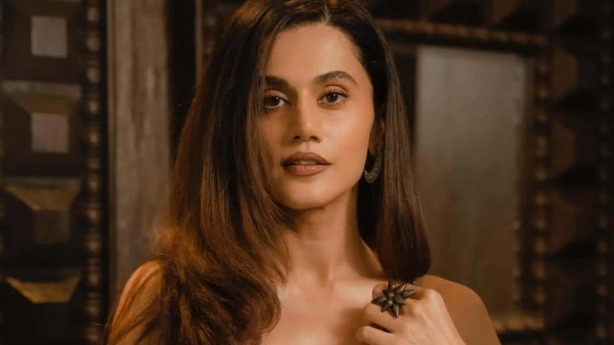 নায়ক না চাইলে বাদ পড়ি আমি: তাপসী পান্নু