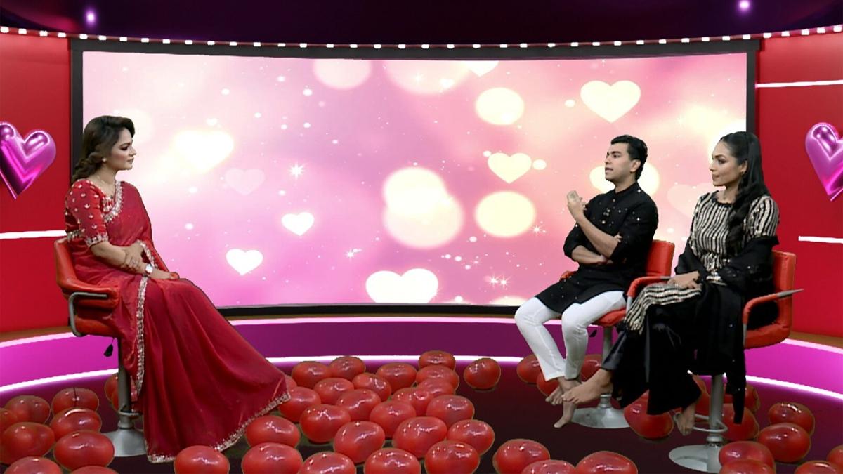 হঠাৎই খালি পায়ে কেন সালমান মুক্তাদির ও দিশা ইসলাম