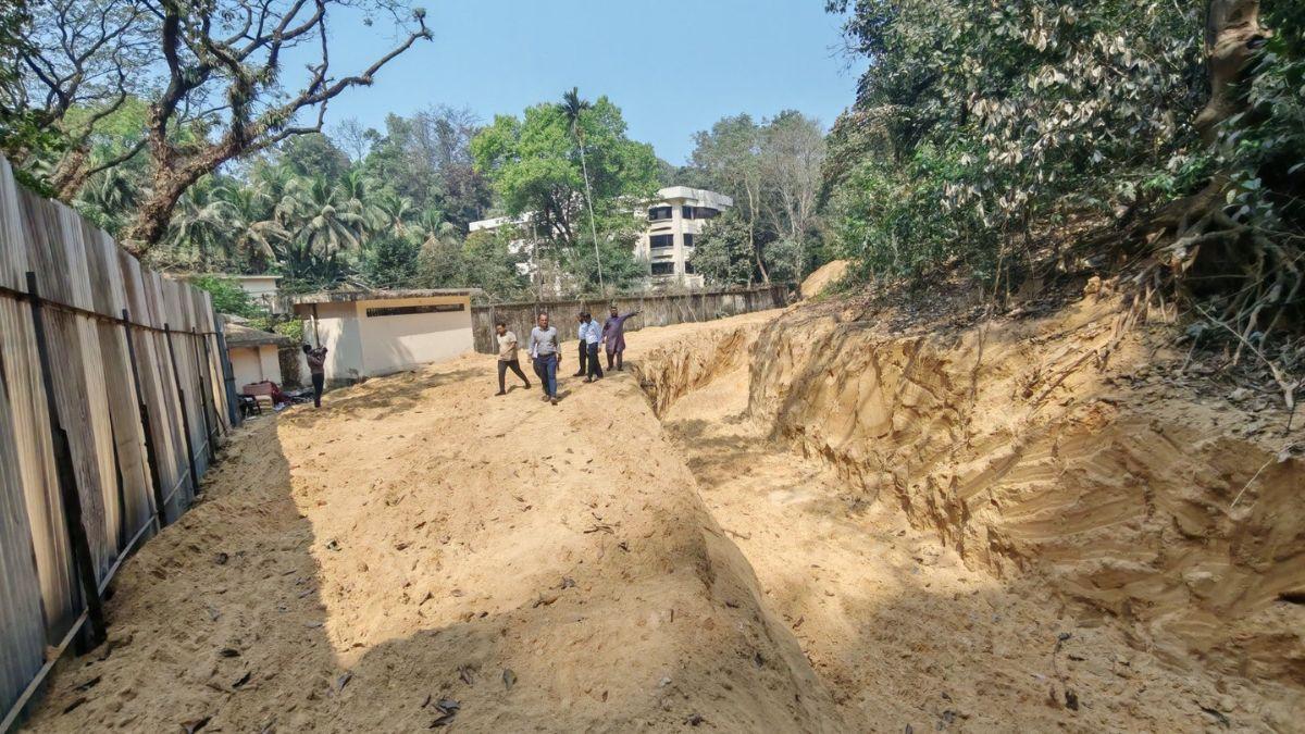 রেস্টহাউজ বানাতে পাহাড় কাটছিল বিপিসি, জরিমানা ১০ লাখ