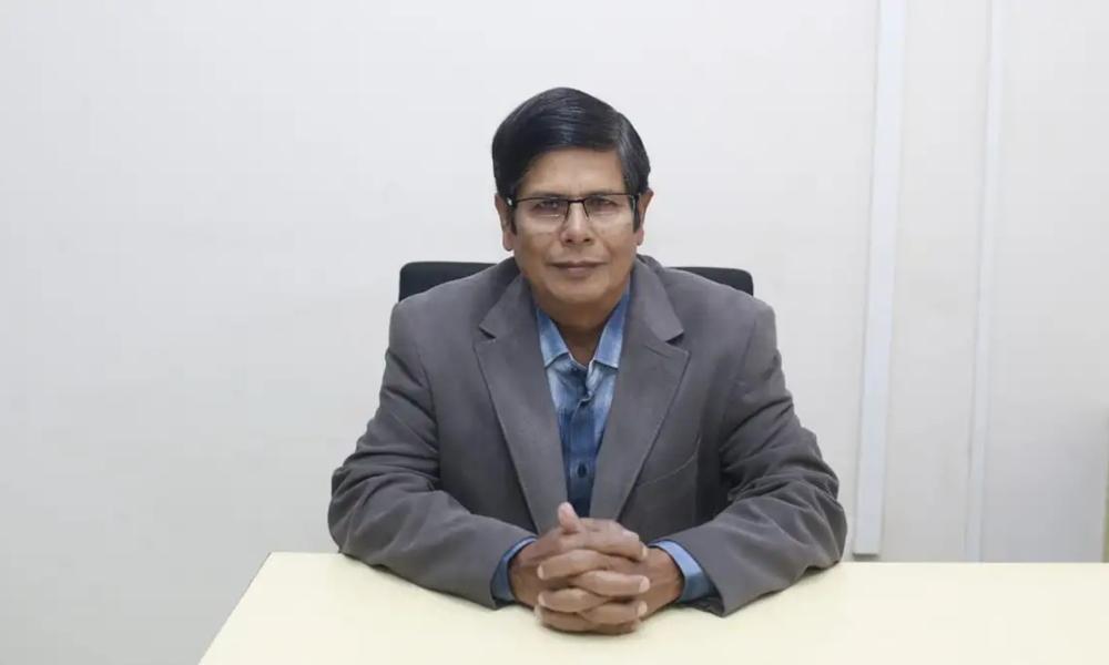 আবু আলম শহীদ খানের দেশত্যাগে নিষেধাজ্ঞা