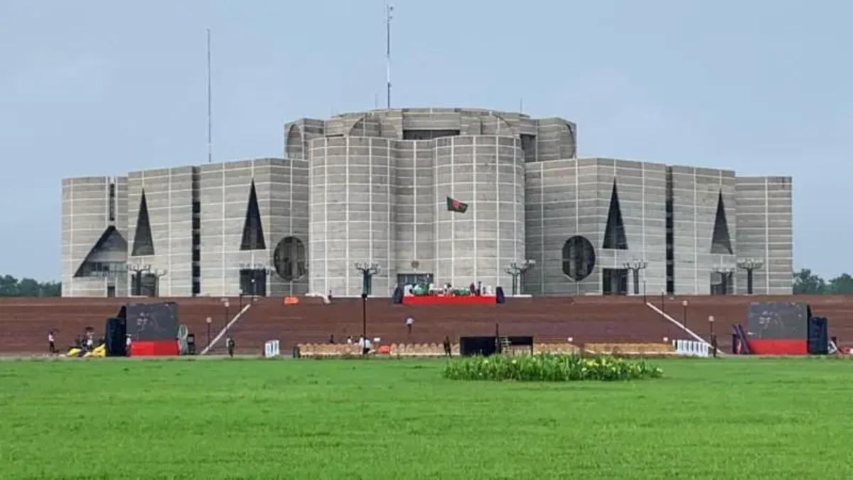 অন্তর্বর্তী সরকারের অধ্যাদেশগুলোর ভাগ্যে কী আছে?