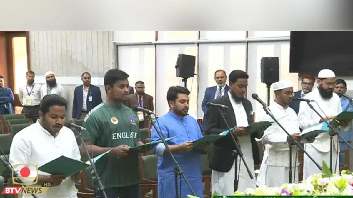 জামায়াতের এমপিদের পর দুই শপথই নিলেন এনসিপির এমপিরা