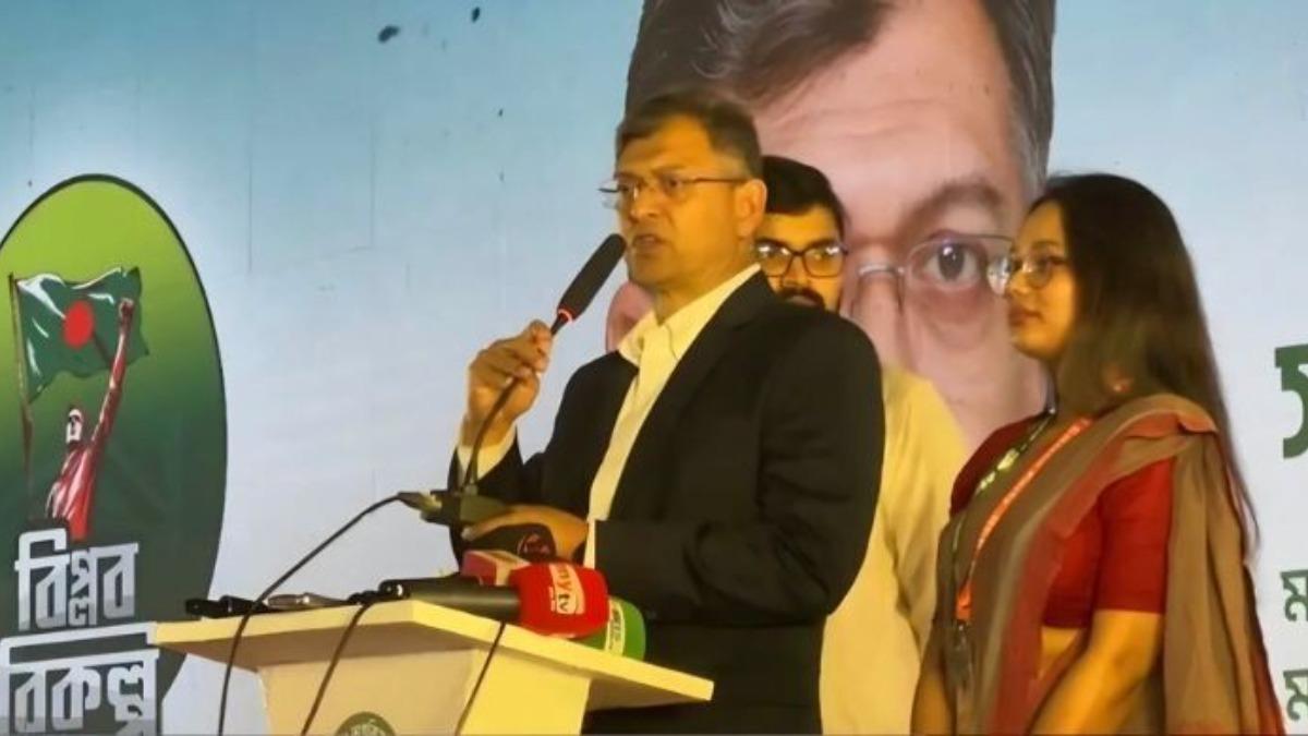 গণভবন নয়, সংসদ হবে দেশের মূল কেন্দ্র: স্বরাষ্ট্রমন্ত্রী