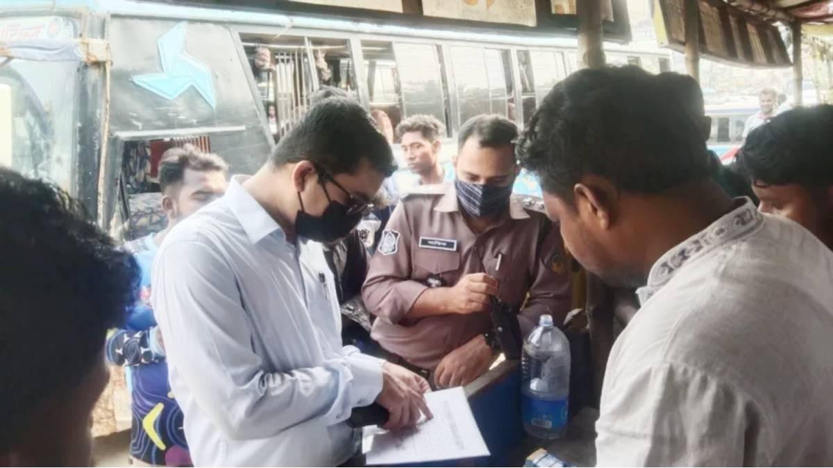 ঈদযাত্রায় ভাড়া নৈরাজ্য ঠেকাতে অভিযান, জরিমানা