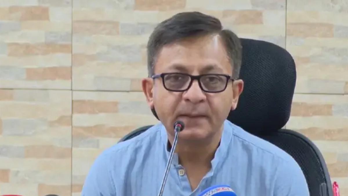 মজুত পর্যাপ্ত ভোজ্যতেলের দাম বাড়বে না: বাণিজ্যমন্ত্রী