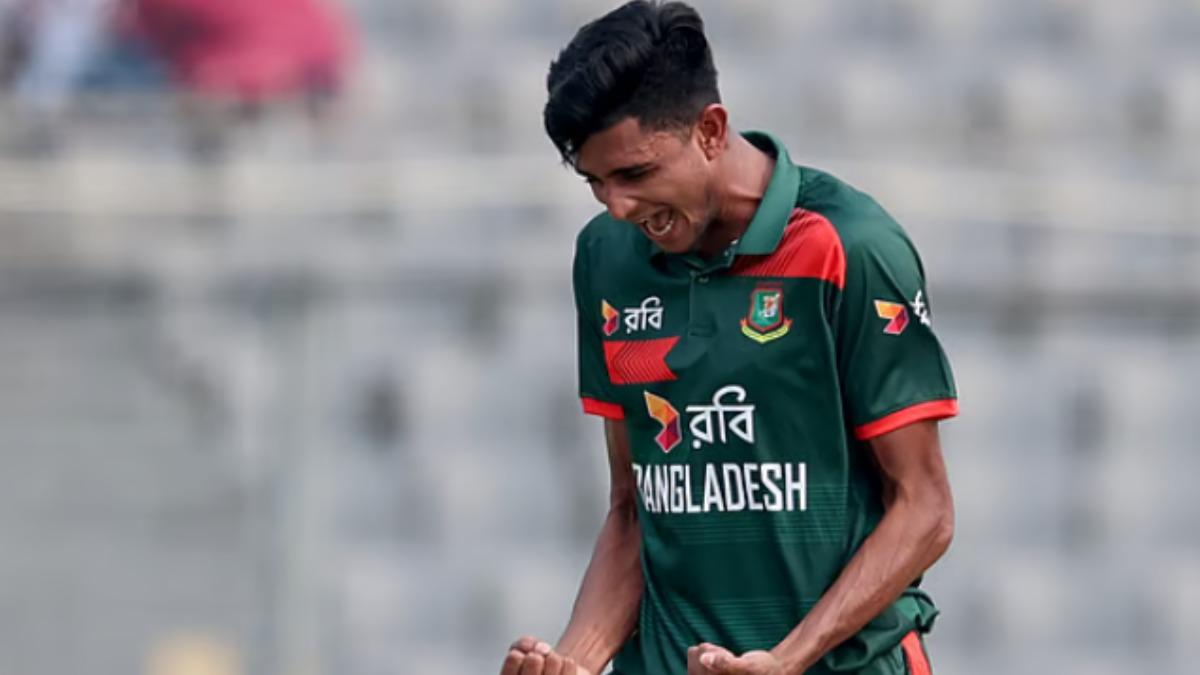 ৫ ওভারে রানার ৫ উইকেট, গ্যালারিতে জাইমা রহমান