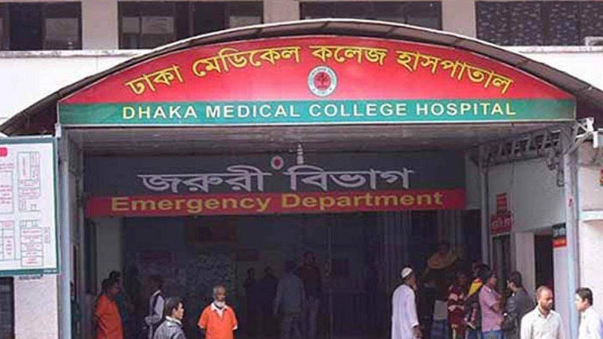 উত্তরায় ‘ছিনতাইকারীর টানে’ রাস্তায় পড়ে নারীর মৃত্যু