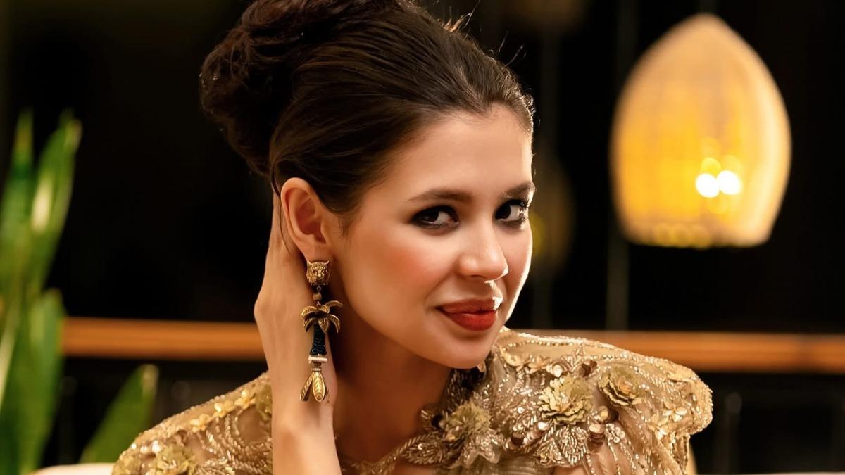মনিকা কবিরের বিরুদ্ধে মামলা