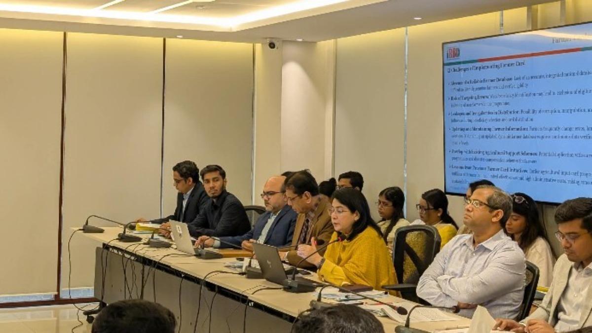 ফ্যামিলি কার্ড নারীর ক্ষমতায়নে সহায়ক হবে: সিপিডি