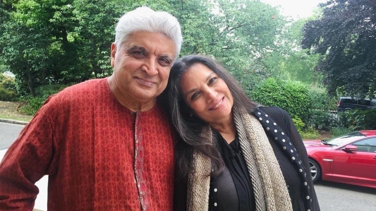 ‘রোমান্টিক নন’ তবু শাবানার জন্য ফুলের দোকান কিনেছিলেন জাভেদ আখতার!