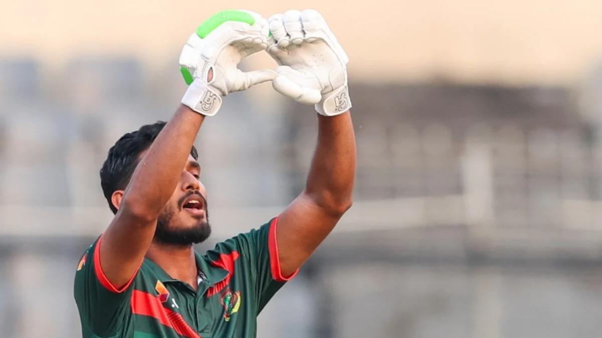 ছক্কা মেরে সেঞ্চুরির পর তানজিদের বিদায়
