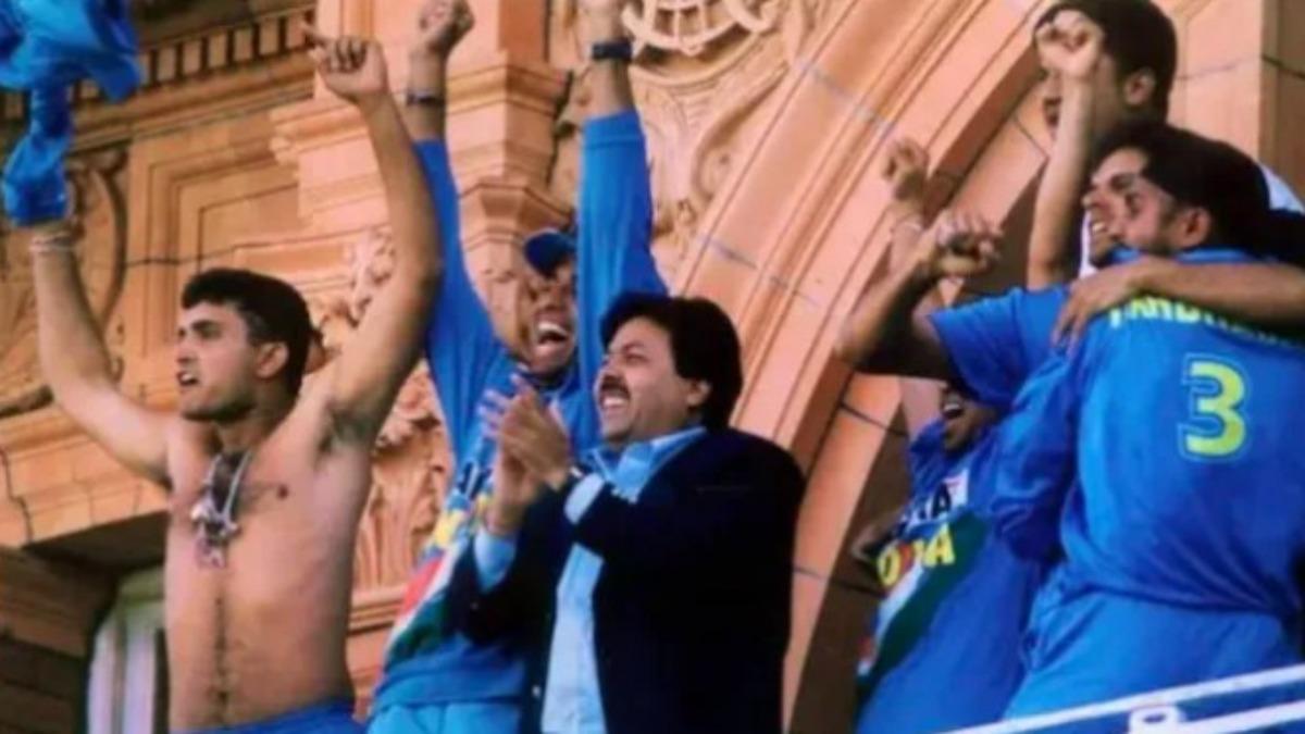সৌরভের ‘টি-শার্ট খোলার’ প্রস্তাবে না বলেছিলেন টেন্ডুলকার