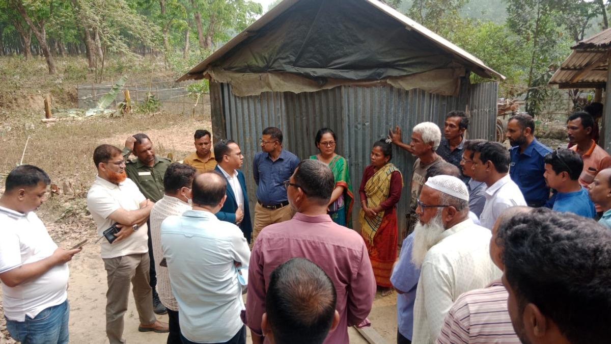 মধুপুরে গারো পরিবারের ঘর ভাঙাকে ঘিরে উত্তেজনা