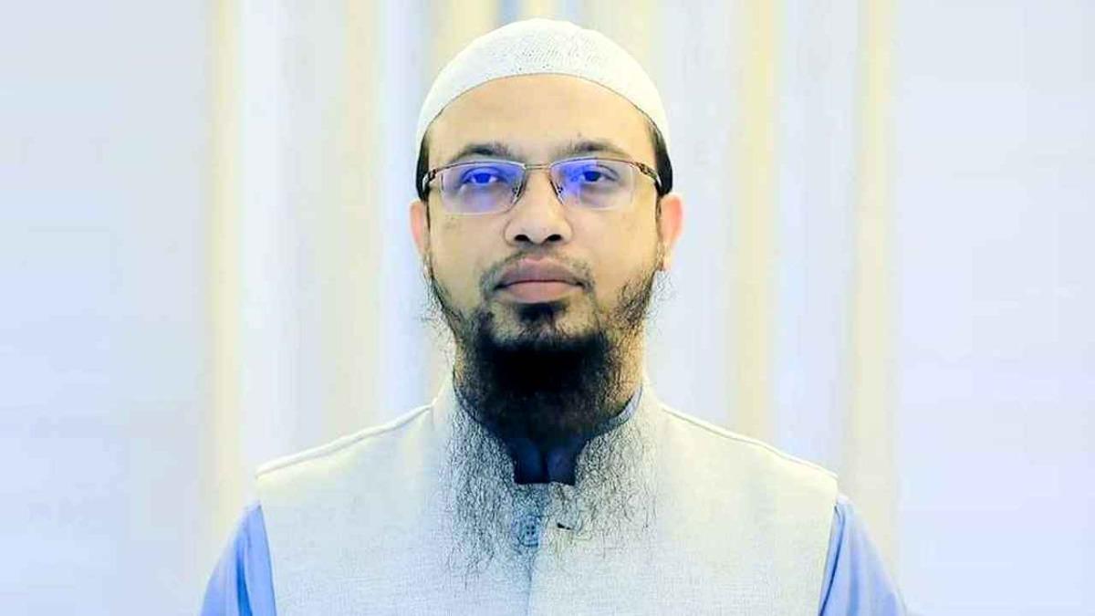 দৌলতদিয়ায় বাস ডুবির ঘটনায় শায়খ আহমাদুল্লাহর পোস্ট