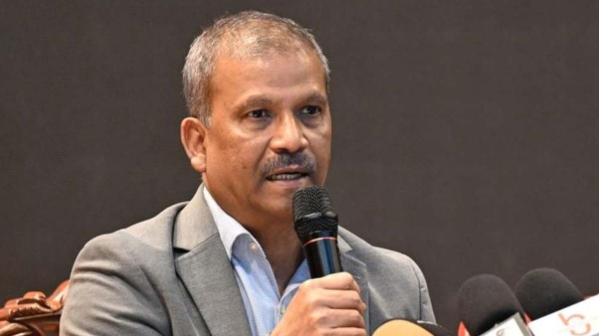 শেখ হাসিনার তিন রাজনীতি জানালেন আসিফ নজরুল