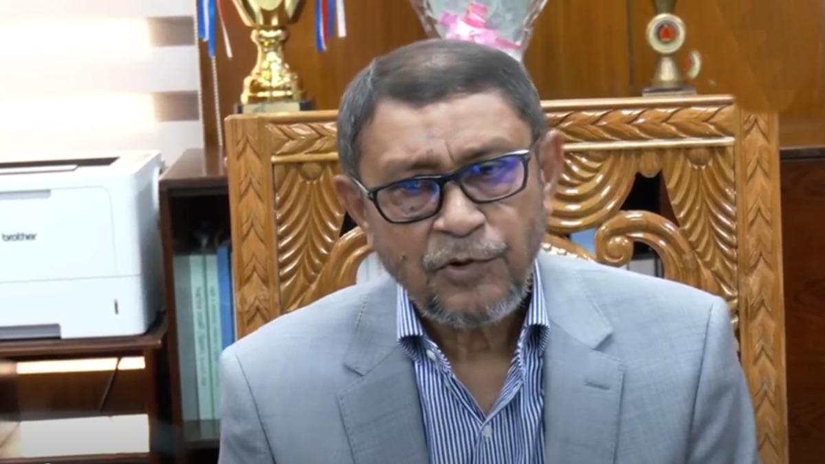 ব্যাঙের ছাতার মতো গড়ে ওঠা ক্লিনিক নিয়ন্ত্রণে আনতে হবে