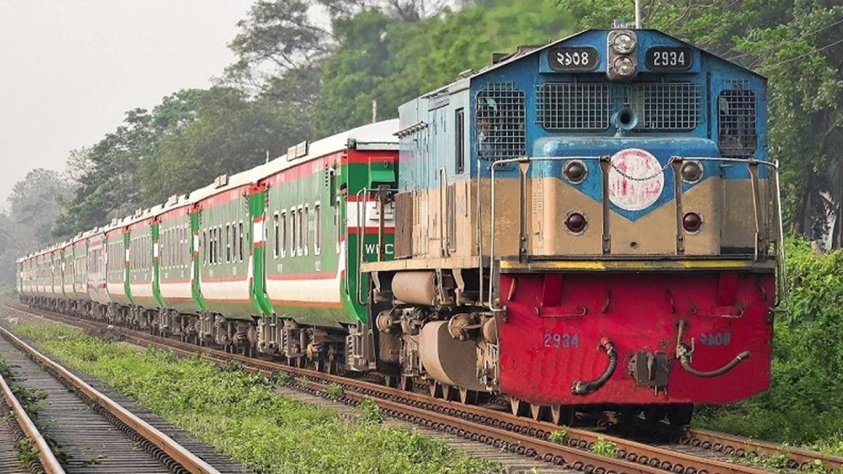 আজ বিক্রি হচ্ছে ১৫ মার্চের ট্রেনের টিকিট