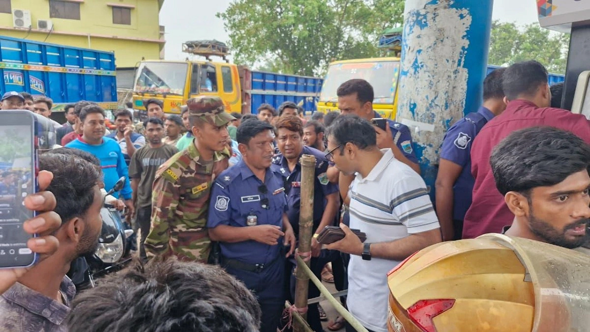 হেলমেট ও লাইসেন্স বাধ্যতামূলক, না হলে তেল নয়