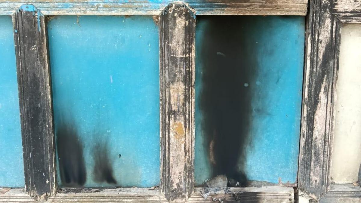 কৃষক দল নেতাকে সপরিবারে পুড়িয়ে মারার চেষ্টা