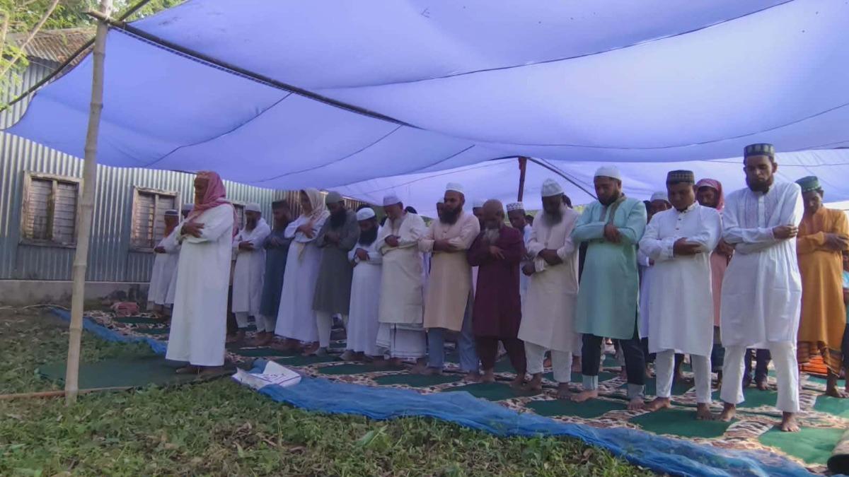 টাঙ্গাইলে ১৪ বছর ধরে একদিন আগে ৪০ পরিবারের ঈদ উদযাপন