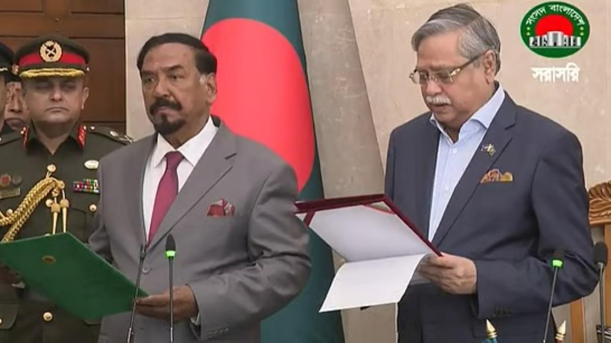 স্পিকারকে শপথ পড়ালেন রাষ্ট্রপতি