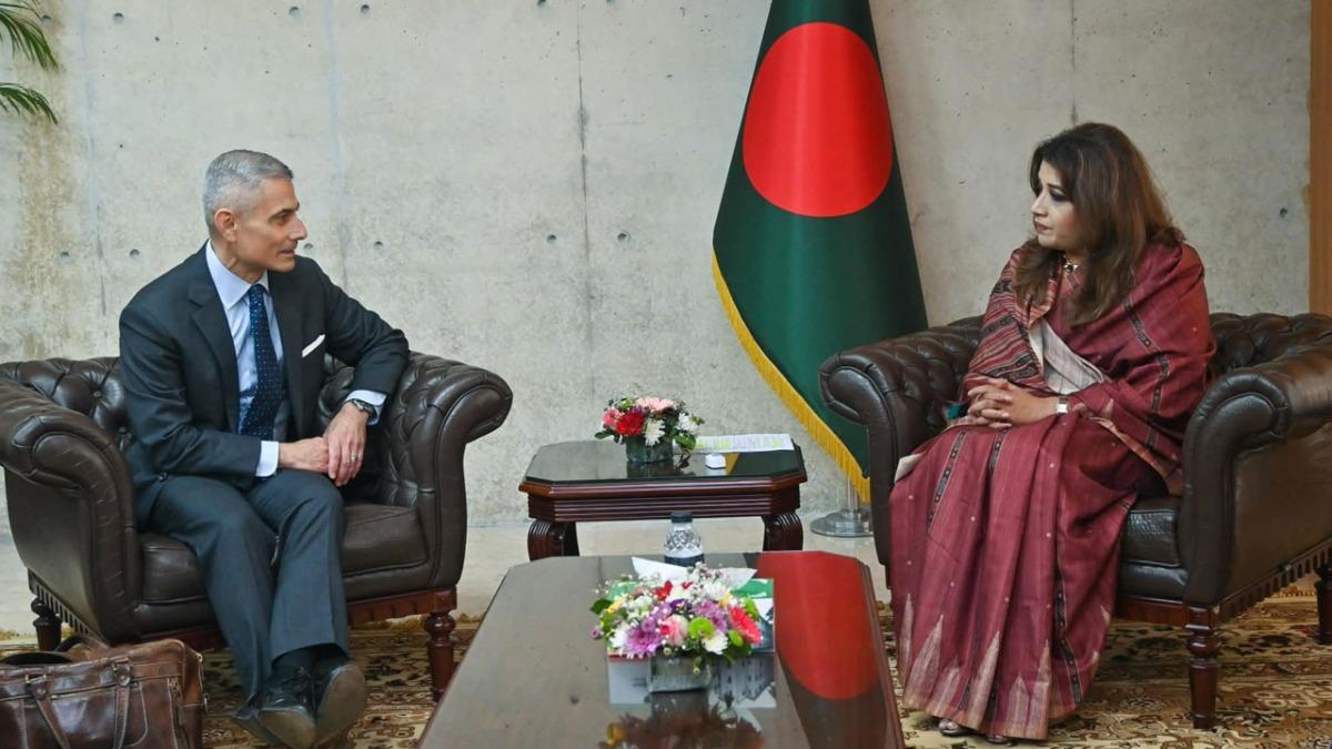 পররাষ্ট্র প্রতিমন্ত্রীর সঙ্গে পল কাপুরের বৈঠক