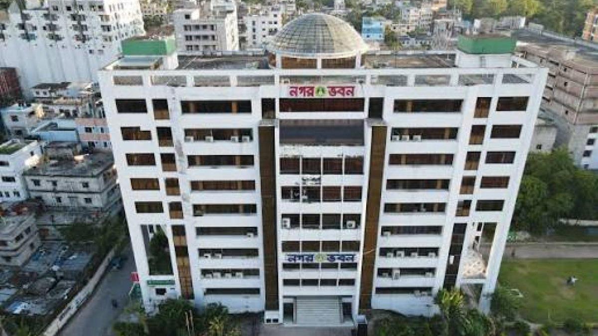 প্রধানমন্ত্রীর ঈদ উপহার থেকে ‘বঞ্চিত’ রাসিকের ৯৮ কর্মী