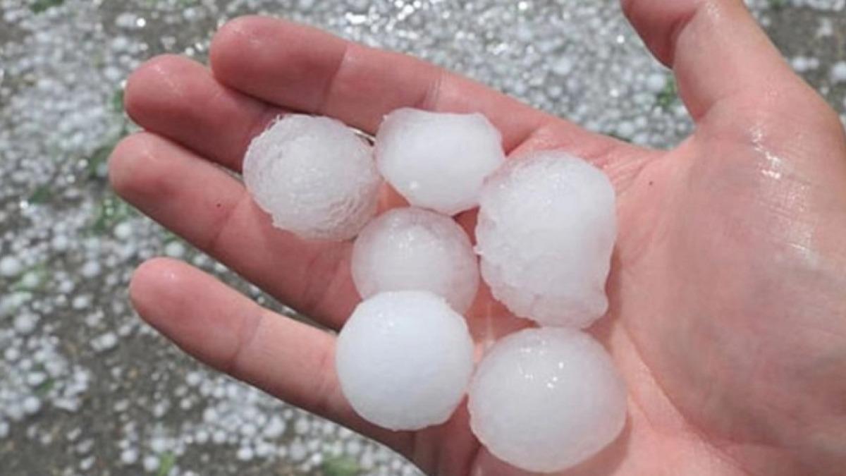 শিলাবৃষ্টি হলে কী করবেন, কী করবেন না