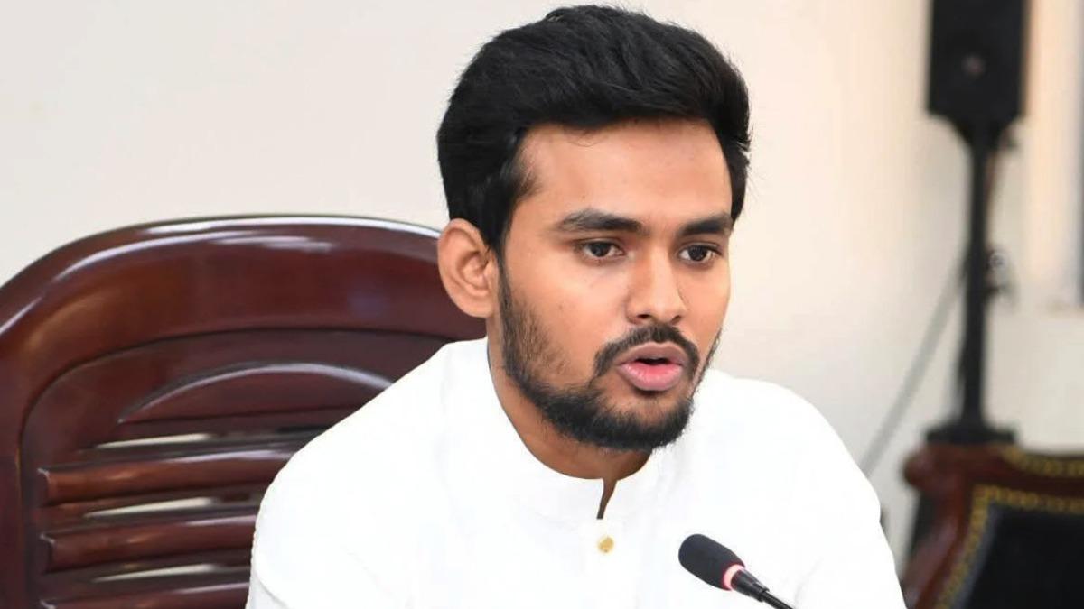 আসিফ মাহমুদের জরুরি সংবাদ সম্মেলন, প্রকাশ করবেন ব্যাংক স্টেটমেন্ট