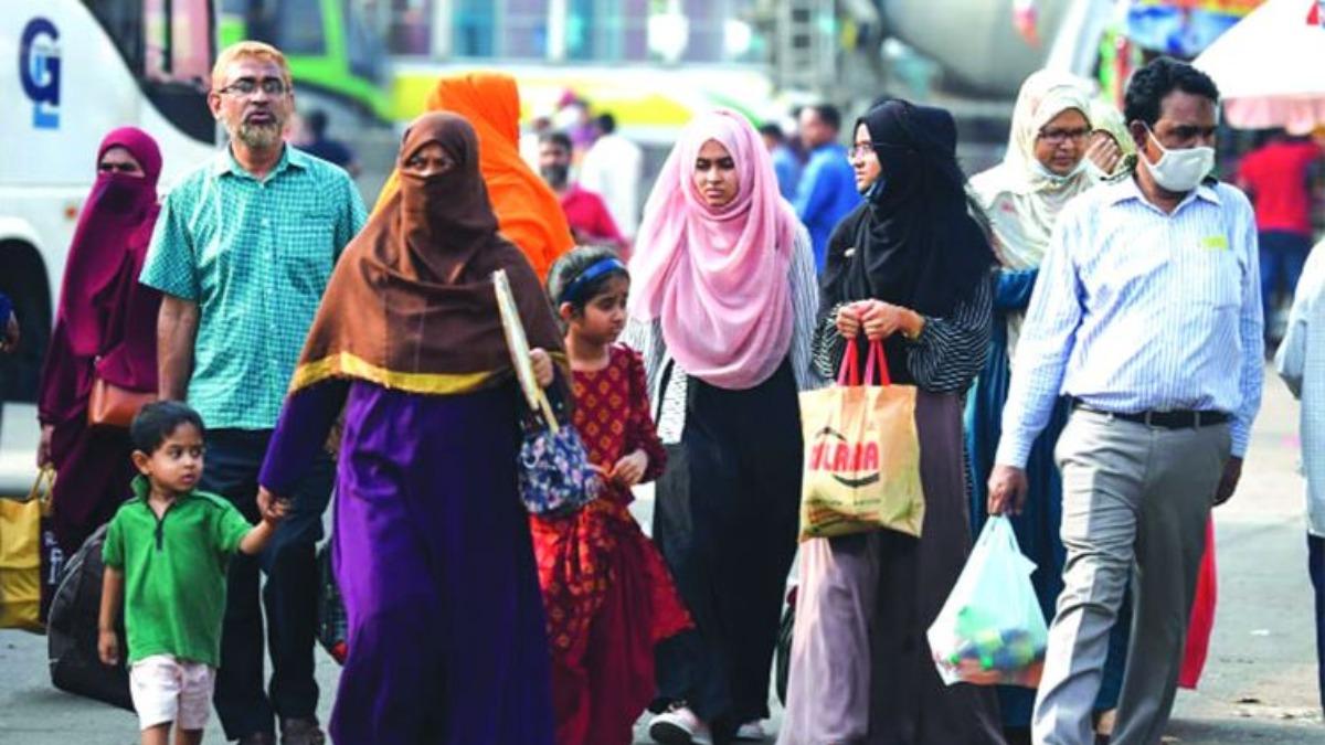 বাড়ির পথে শেষের তাড়া