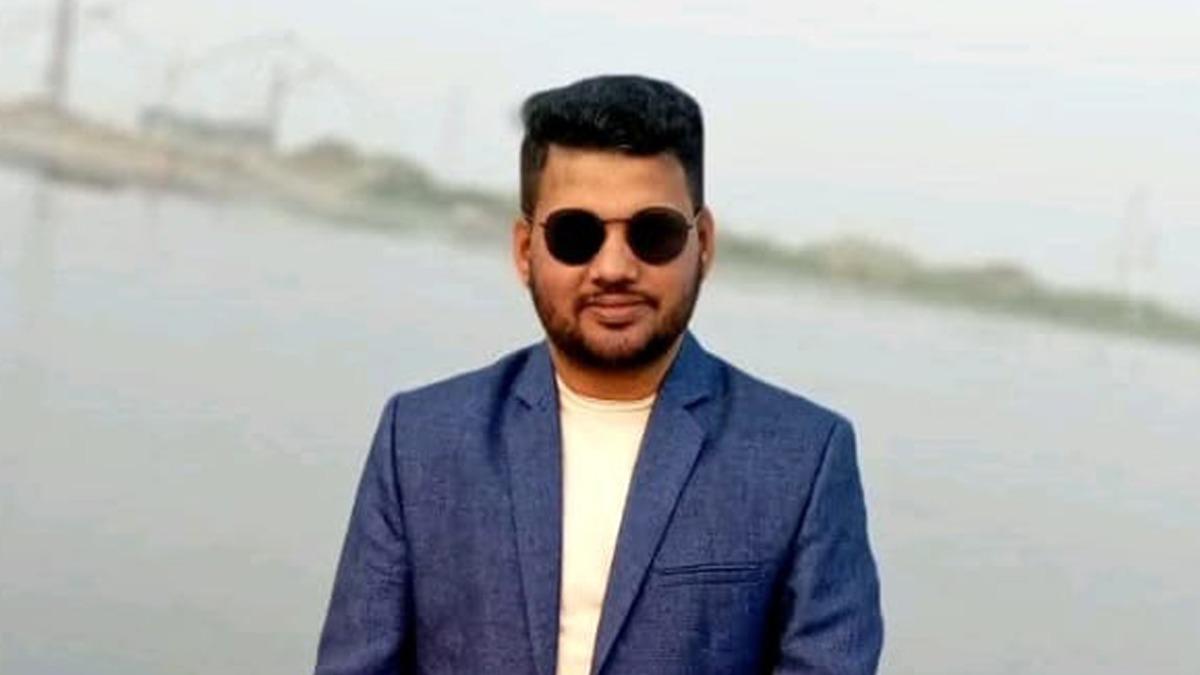 খাইরুল বেঁচে ফিরলেও ছিনিয়ে নিয়েছে মোবাইল ফোন