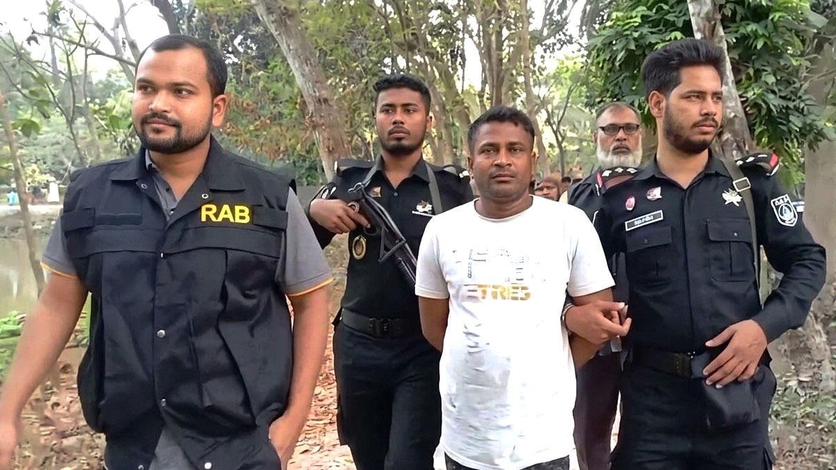 যশোরর ককটেলসহ হত্যা মামলার আসামি আটক