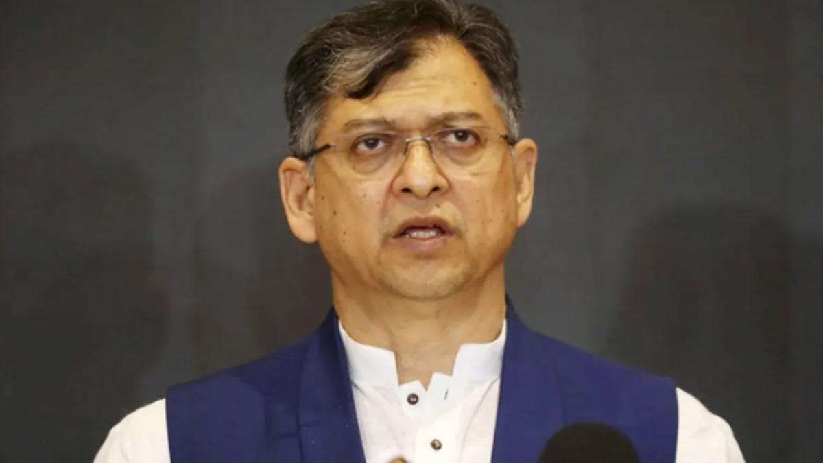 ট্রাফিক ব্যবস্থায় বড় পরিবর্তনের ইঙ্গিত স্বরাষ্ট্রমন্ত্রীর
